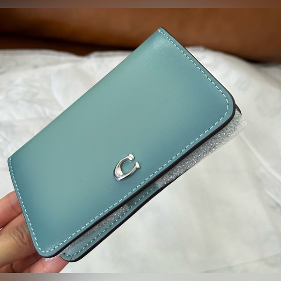 Coach Essential Slim Card Case - Picture 11 of 12